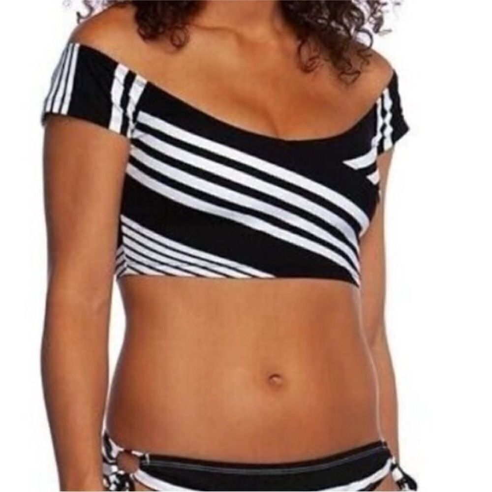 La Blanca NWT Off Shoulder Cap Sleeve Hipster Bikini
Swimsuit Black/White 12
